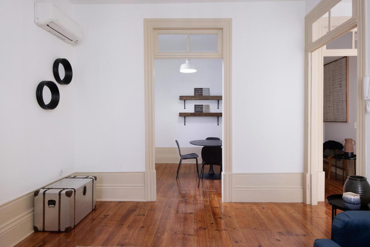 Crooked Floor House - 1st Floor Apartment